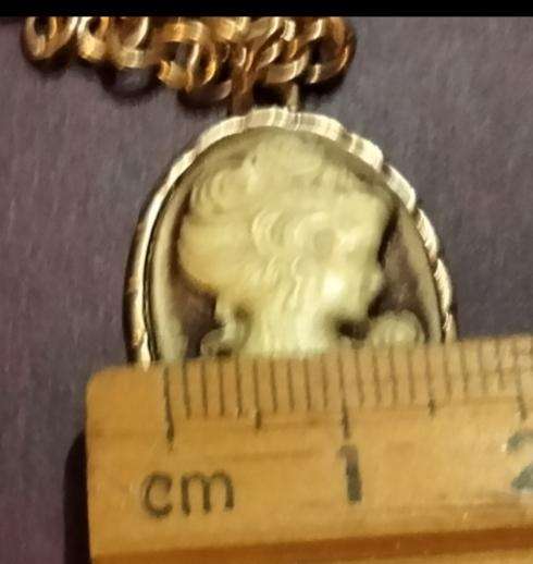 VTG Cameo Pendant Chain Gold Tone back setting flower punch outLOOK AT my BUY NOW LISTING NO WAITING