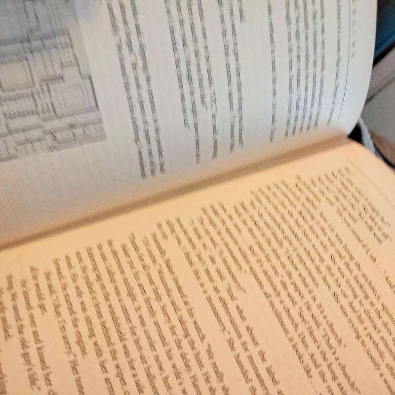 Book TIMELINE Michaebook Crichton PB1999 hardcover Pre-owned Pages 443 LOOK At My BUY NOW-NO WAITING
