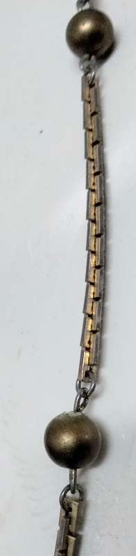 Necklace circa1950/6Os Chain Gold Metal links thin silver in middle links Gold balls spacers acrylic