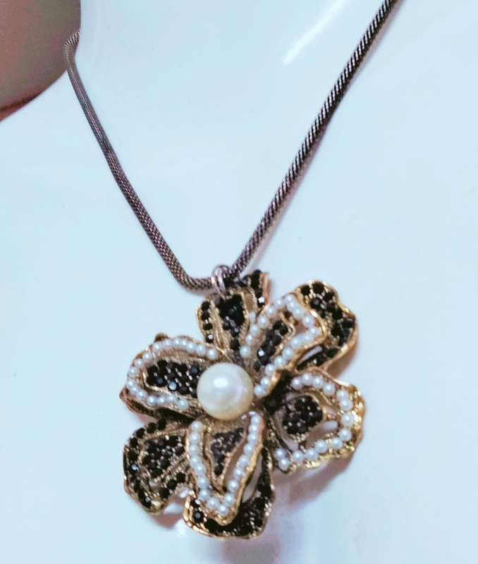 Necklace pendant  Large flower+black small Rhinestones + faux pearls added spring rings +snake chain