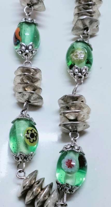 Necklace Green Murano 10 Mille fiori flowers 2 flowers on each bead+Multiple Spacers Silver tone