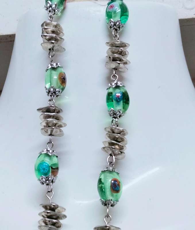 Necklace Green Murano 10 Mille fiori flowers 2 flowers on each bead+Multiple Spacers Silver tone