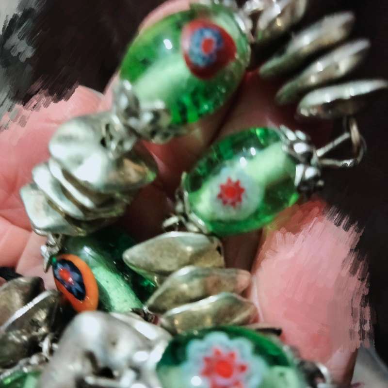 Necklace Green Murano 10 Mille fiori flowers 2 flowers on each bead+Multiple Spacers Silver tone