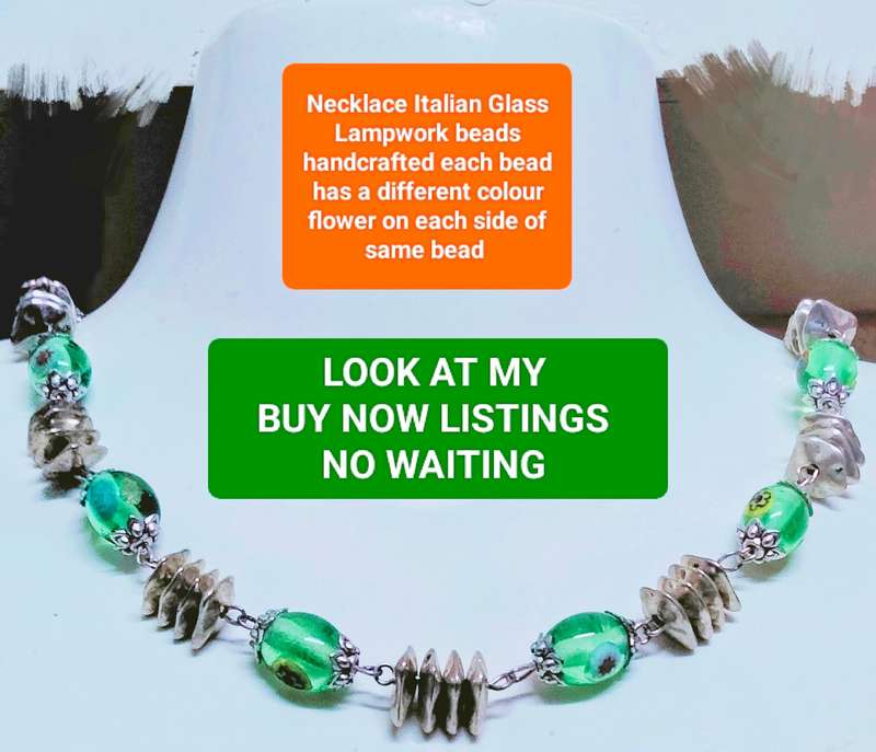 Necklace Green Murano 10 Mille fiori flowers 2 flowers on each bead+Multiple Spacers Silver tone