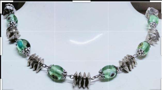 Necklace Green Murano 10 Mille fiori flowers 2 flowers on each bead+Multiple Spacers Silver tone