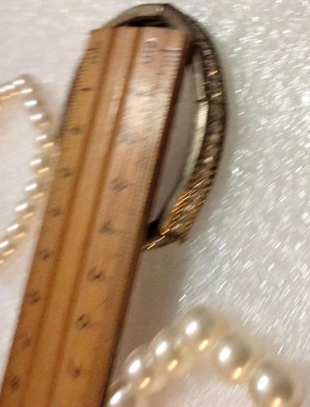 BRACELET 3 vintage stretch 1 Metal links crystal in middle+ 2 stretch elastic Faux pearls