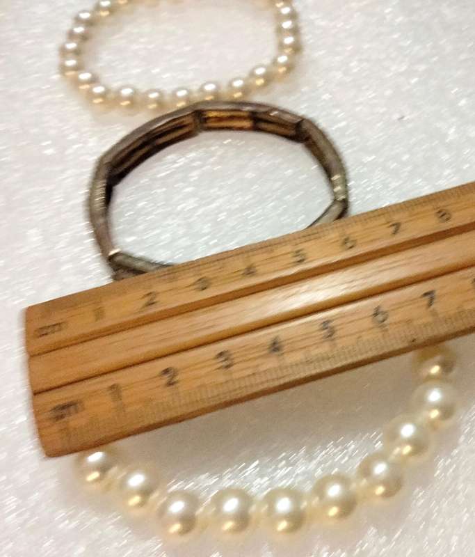 BRACELET 3 vintage stretch 1 Metal links crystal in middle+ 2 stretch elastic Faux pearls