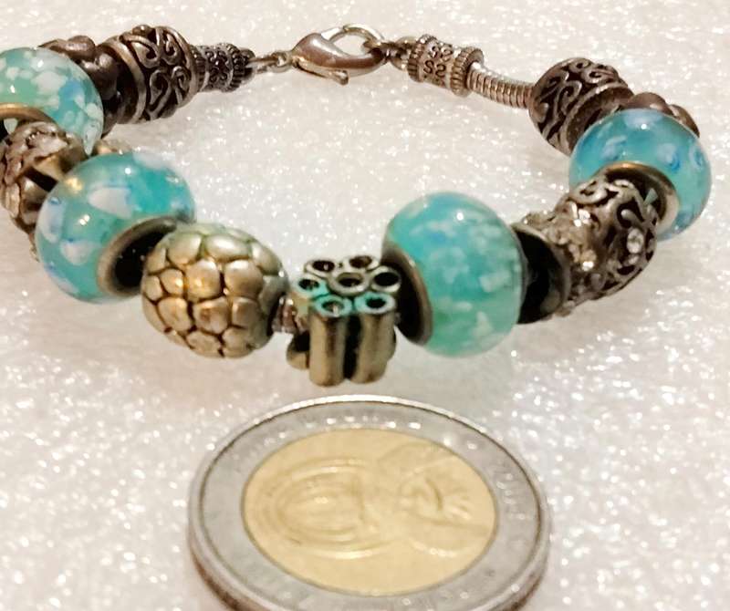 BRACELET Italian style 1 snake chain+ vintage charms and glass beads - silver tone metal core spacer