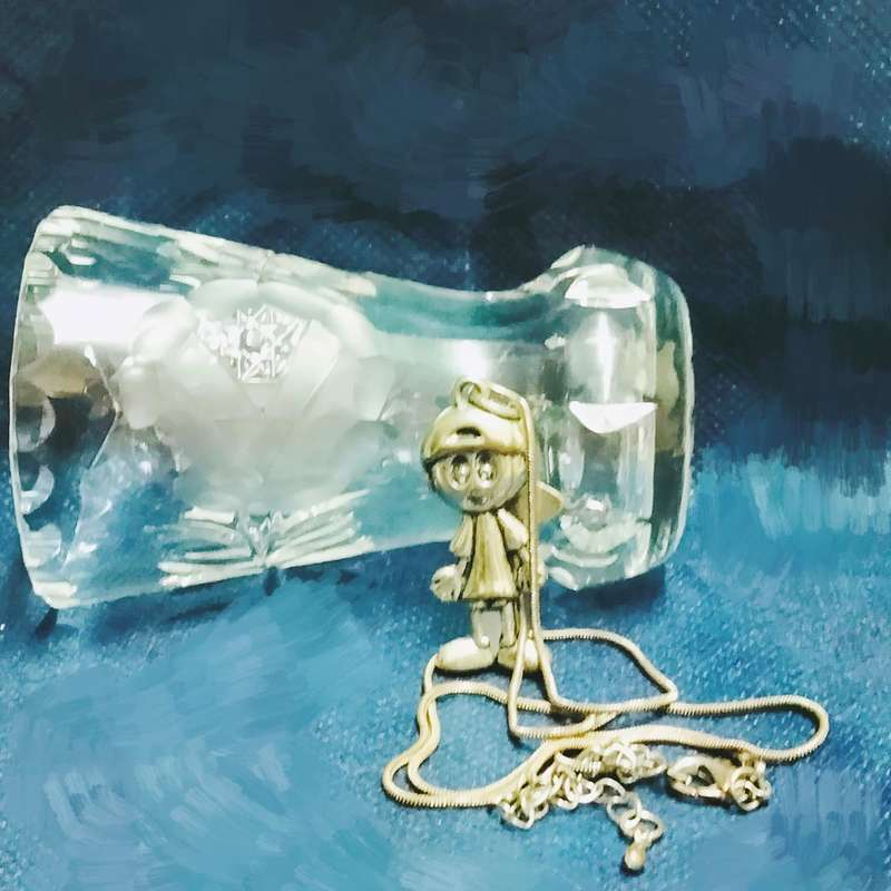 Crystal ROSE cut glass Posy bud Vase top rim-Crimped-Thumbie-Star base +Boy Silver tone Charm+ chain