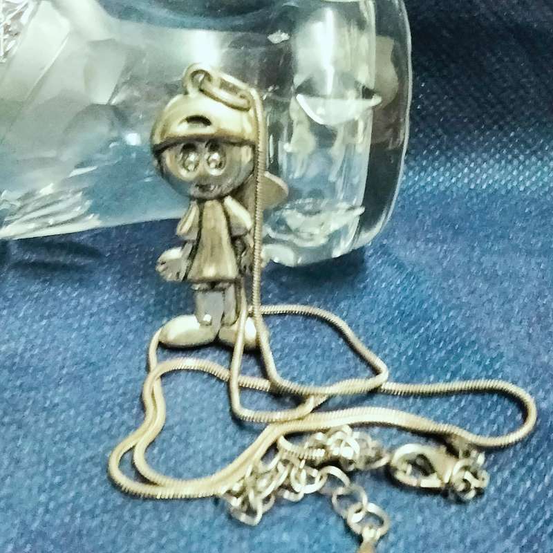 Crystal ROSE cut glass Posy bud Vase top rim-Crimped-Thumbie-Star base +Boy Silver tone Charm+ chain