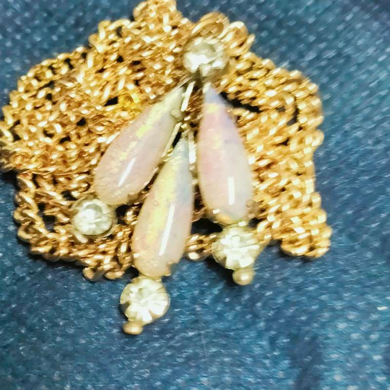 NECKLACE Pendant 3 faux Opals 4 Crystals Clear cut glass faceted + Chain gold tone