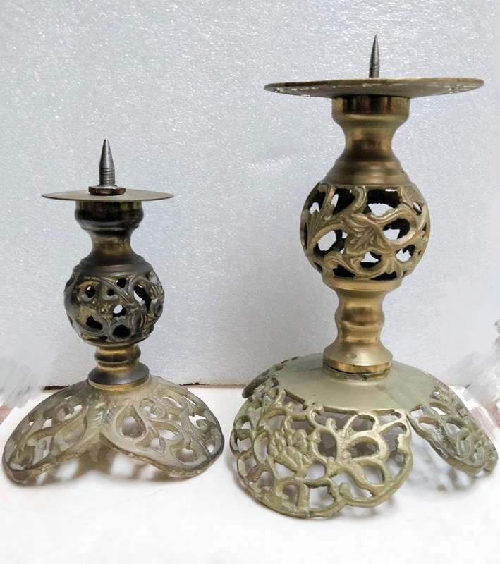 2 ELWECO Ornate  style Intricate Scroll Embossed filigree design BRASS CANDLE Sticks