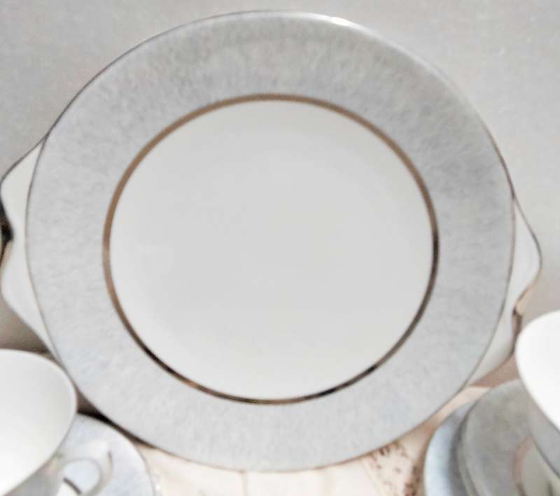 Royal Albert 11 pieces VINTAGE  MIRROR Silver + white- LOOK AT MY BUY NOW LISTINGS NO WAITING