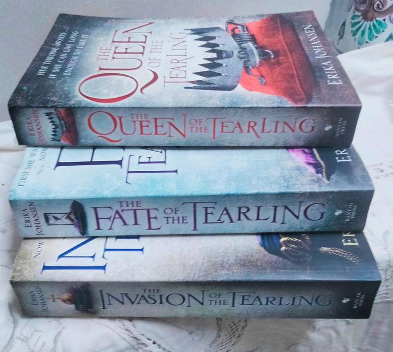 ERIKA JOHANSEN -3 books - The Queen of THE TEARLING + The FATE of the TEARLING- Pre-owned Softcover