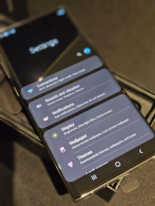 Samsung Galaxy Note10+ 256GB Dual SIM Aura Glow (Images of Device Attached)