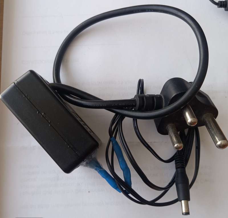 Brother PT-2700 Desktop Labelling System plus 3x tapes