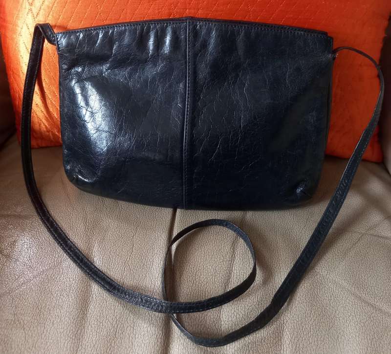 Italian leather clutch bag (Bettina)