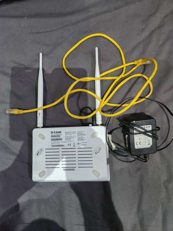 D-Link DSL-G225 Wireless N300 ADSL2+/VDSL2 Modem Router
