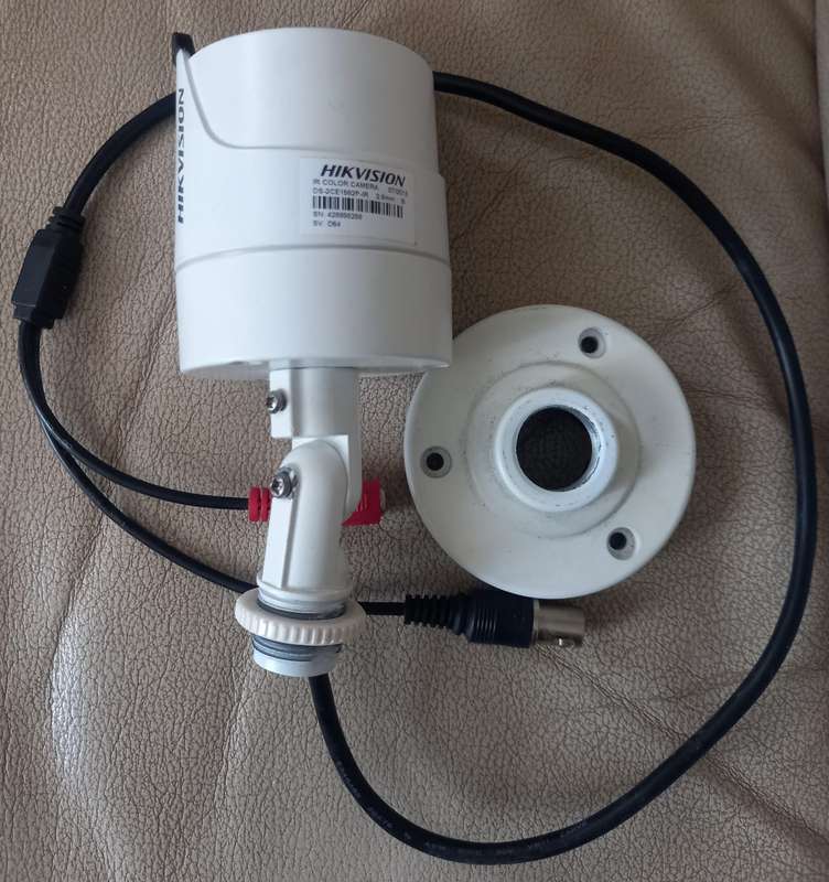 Hikvision camera s x 2