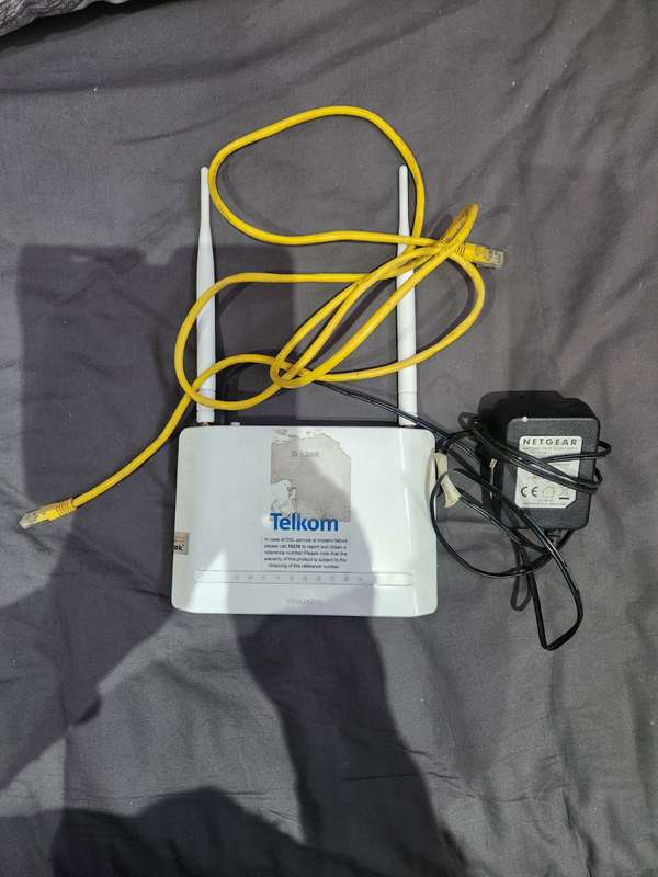 D-Link DSL-G225 Wireless N300 ADSL2+/VDSL2 Modem Router