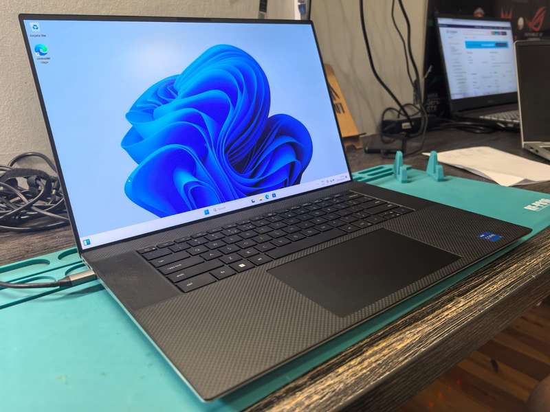 Dell XPS 17 - 9730