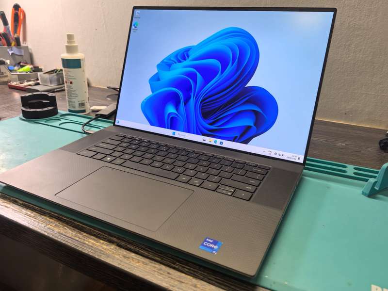 Dell XPS 17 - 9730