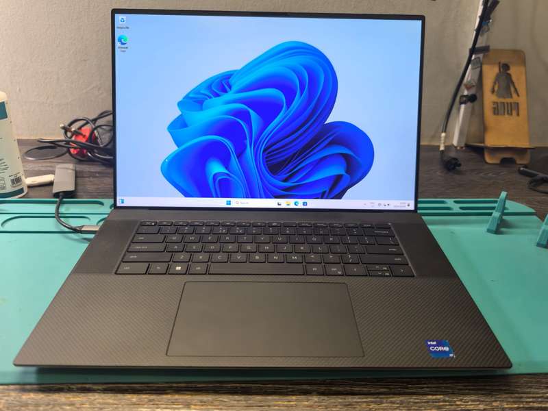 Dell XPS 17 - 9730