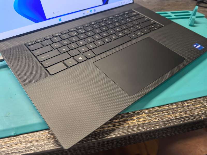 Dell XPS 17 - 9730