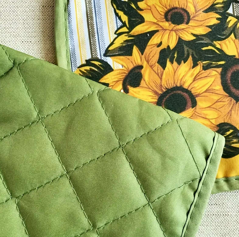 Sunflower Pot Holder and oven Glove - 2 Pack