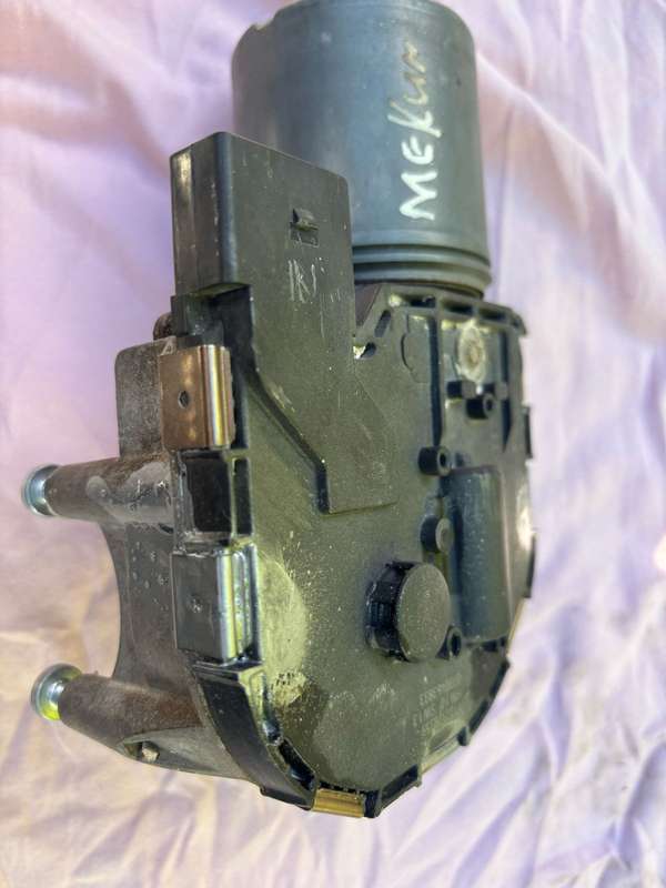 Audi A3 Front wiper motor