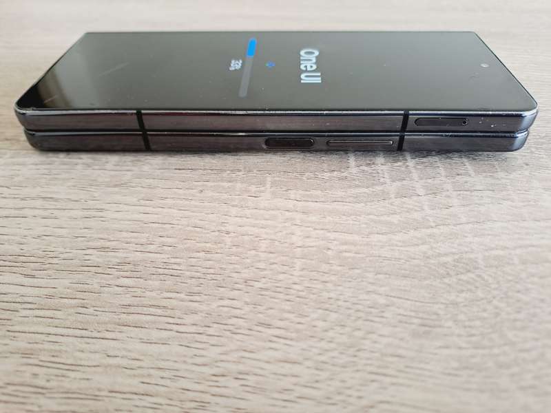 Samsung Galaxy Fold 4 - 256gb - Dual Sim