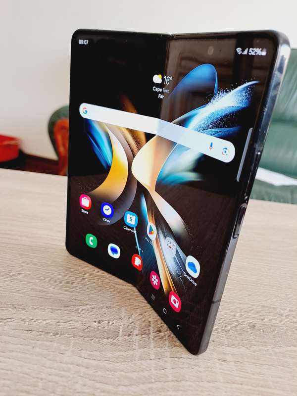 Samsung Galaxy Fold 4 - 256gb - Dual Sim