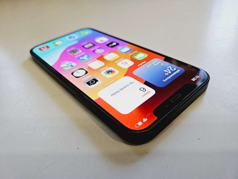 APPLE IPHONE 12 - 128GB - BLACK
