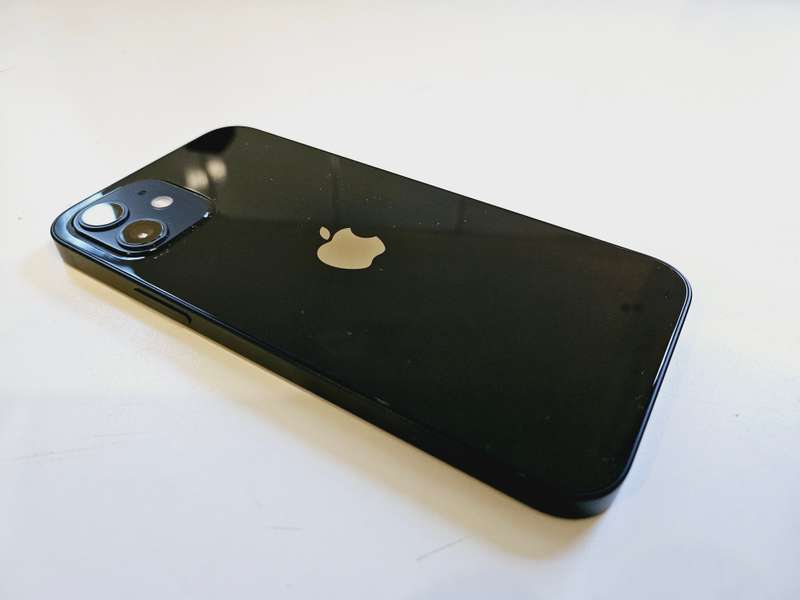 APPLE IPHONE 12 - 128GB - BLACK