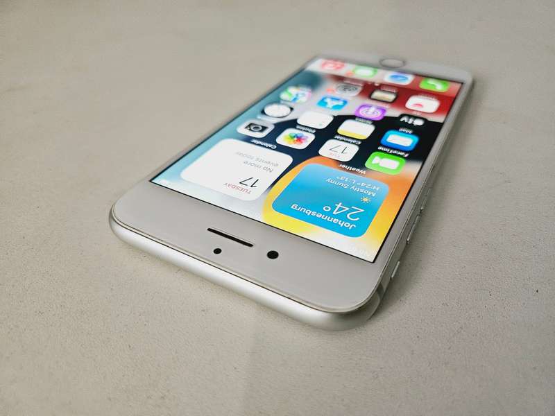 APPLE IPHONE 7 - 32GB - SILVER