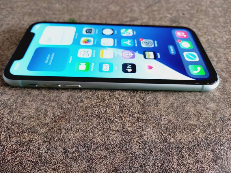 IPHONE 11 - 128GB - GREEN