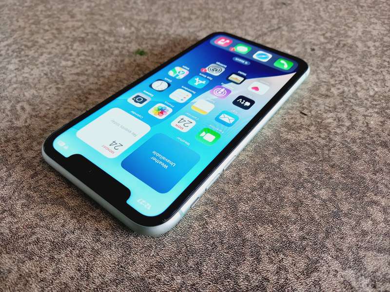 IPHONE 11 - 128GB - GREEN