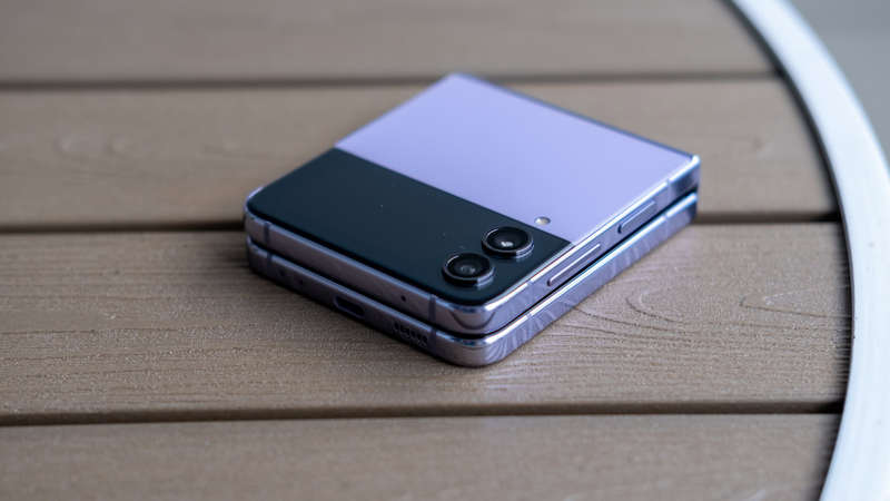 Samsung Z Flip 4 - 256GB - Blue