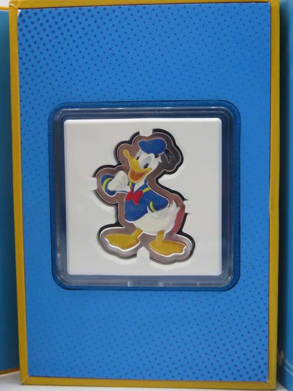 Disney® Donald Duck Shaped Colourised 1oz Silver 2021 Niue.