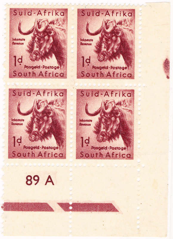 South Africa - 1959-61 - Defins - 1d cyl 89A Block of 4 mint unhinged . SACC 170 .