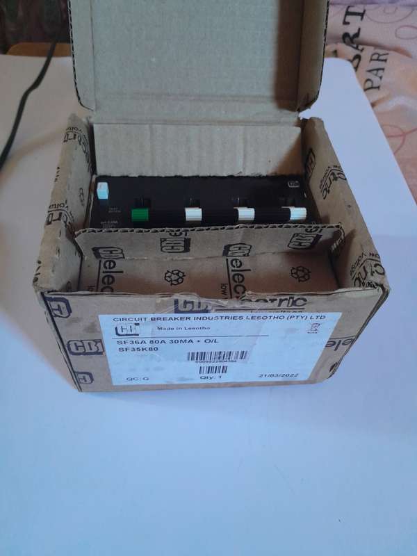 Circuit breaker CBI