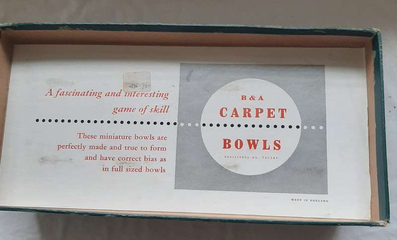 SET OF BANDA INDOOR CARPET BOWLS IN ORIGINAL BOX