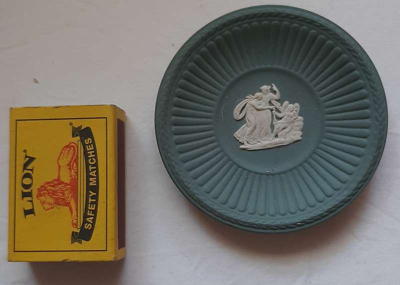 COLLECTION OF 4 WEDGWOOD JASPERWARE PLATES