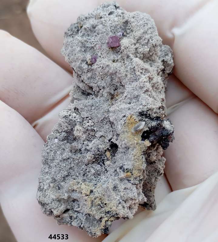 Chalcedony hematite fluorite - Locality unknown