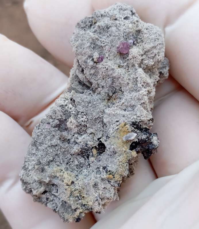 Chalcedony hematite fluorite - Locality unknown