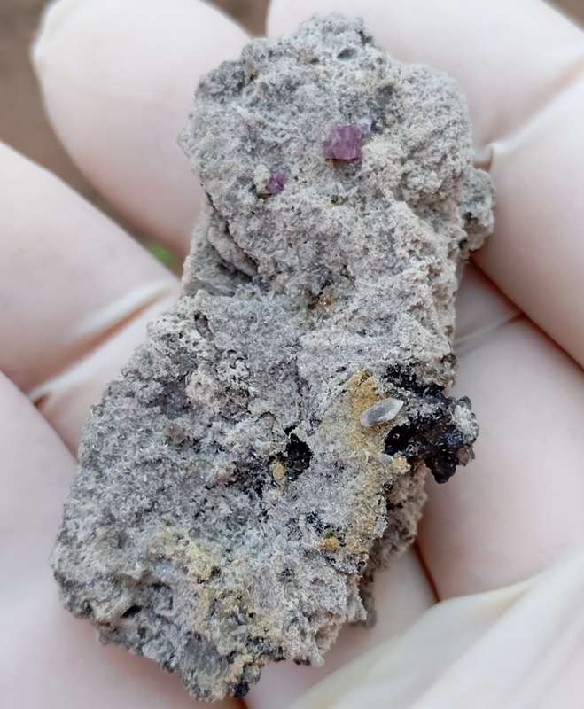 Chalcedony hematite fluorite - Locality unknown