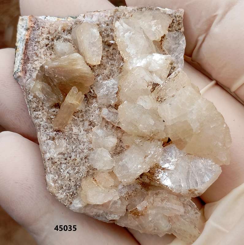 Heulandite stilbite quartz - Grootberg Pass Namibia