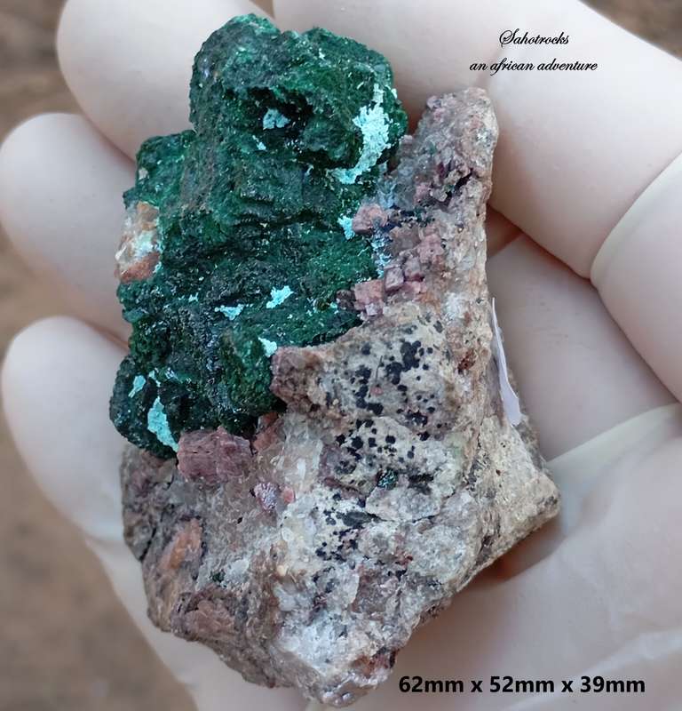 Cobaltoan calcite chrysocolla malachite heterogenite quartz - Kakanda deposit DRC Congo