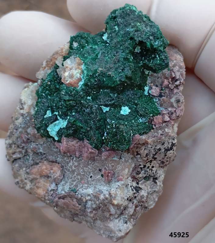 Cobaltoan calcite chrysocolla malachite heterogenite quartz - Kakanda deposit DRC Congo