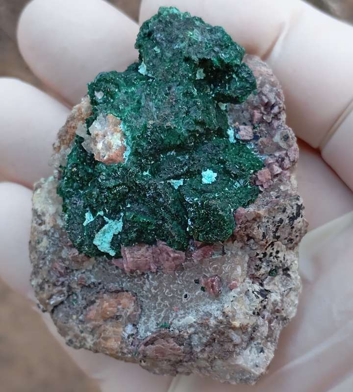 Cobaltoan calcite chrysocolla malachite heterogenite quartz - Kakanda deposit DRC Congo